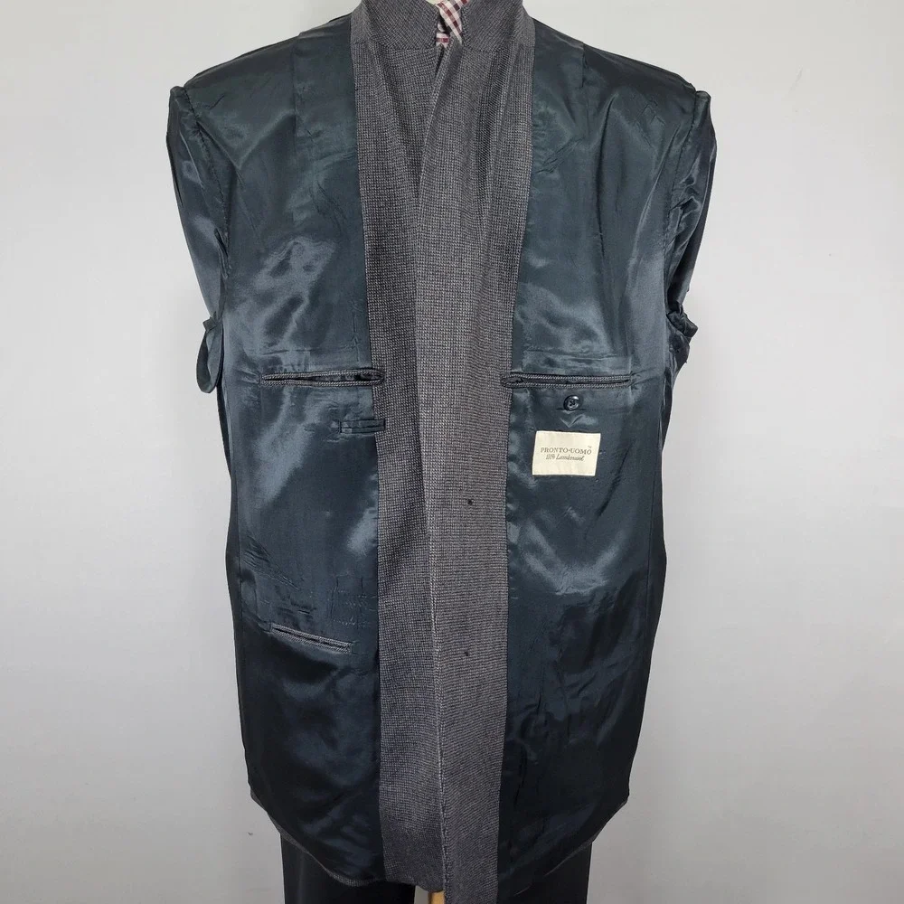 Pronto Uomo before completing